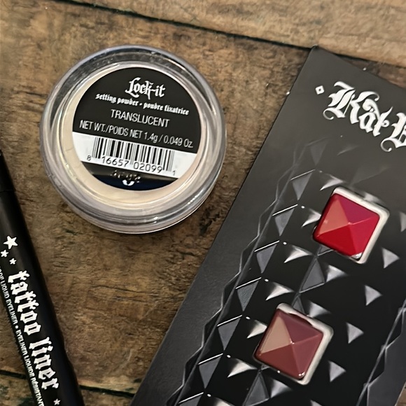 Kat Von D Lock-it setting powder Tattoo liner and lipstick kit - Picture 2 of 5